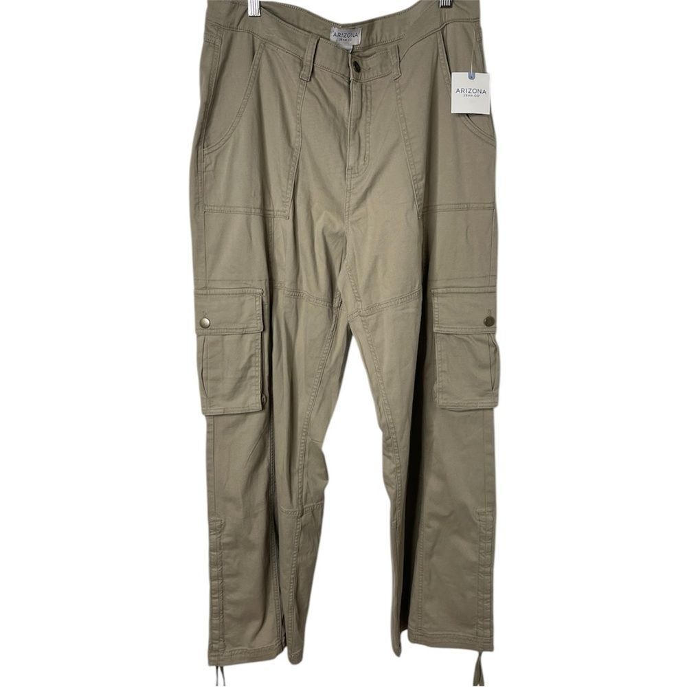 Arizona Size 13 Low Rise Straight Cargo Pant Juniors Khaki